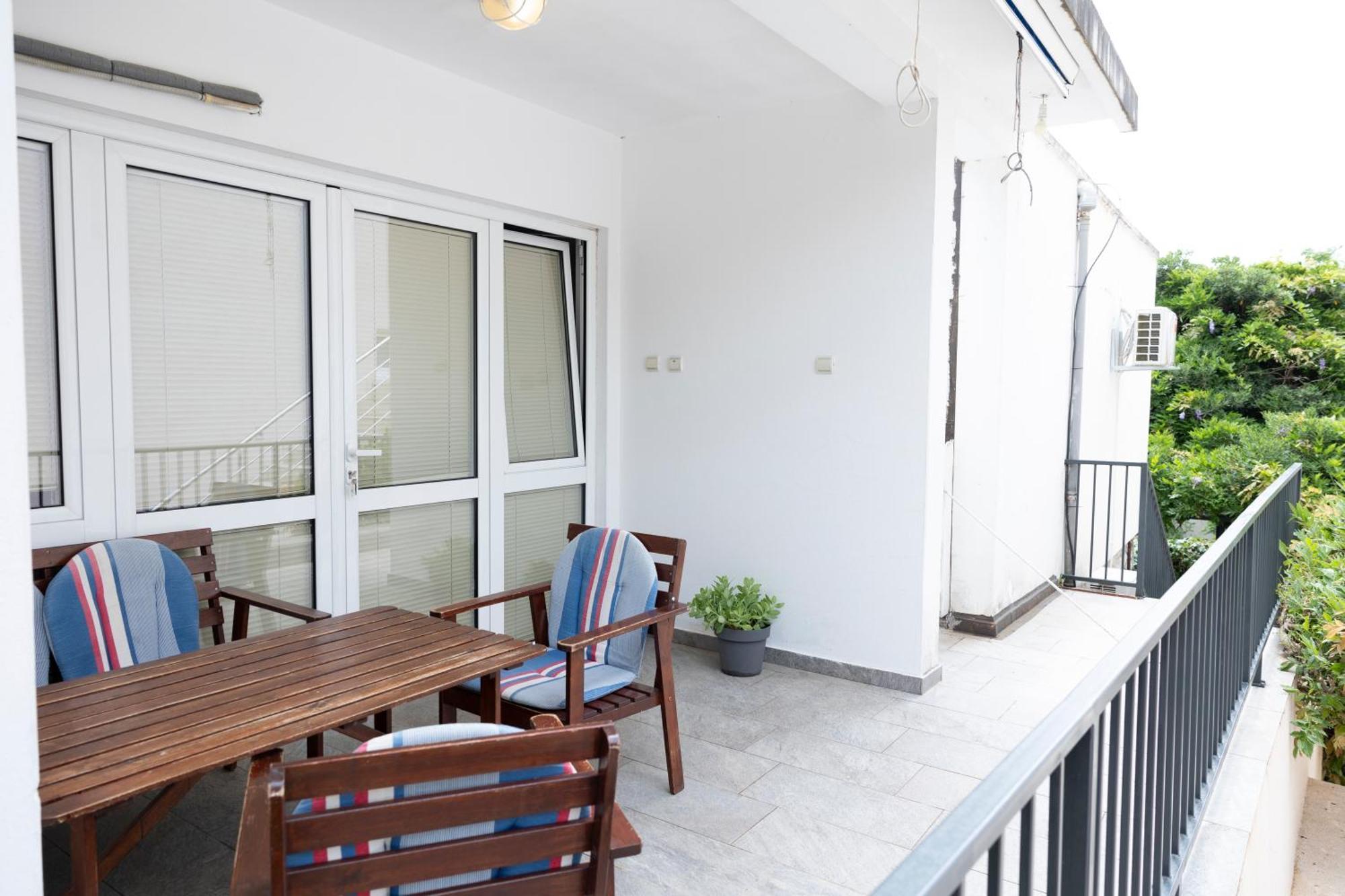 Apartment Three Palms Novakovic *